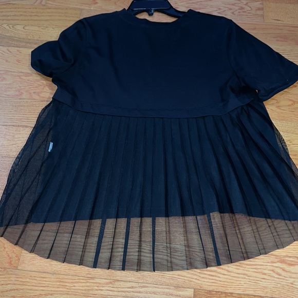 Black t-shirt - Picture 3 of 3